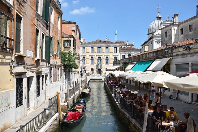 Restaurants by canal, Venice