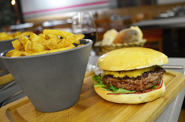 Pyrenean Burger, Limoux, France