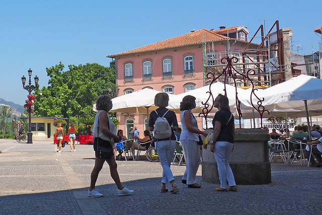 Mask wearing, Ponte de Lima, Portugal