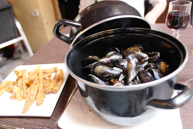 Moules frites, Aix-en-Provence, France