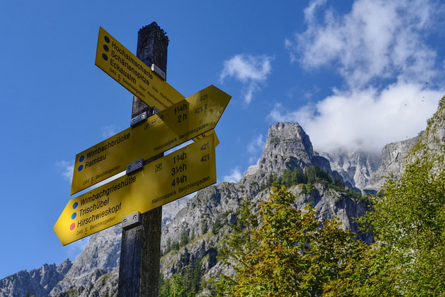 Tips for first walking holiday - graded signposts in Bavaria