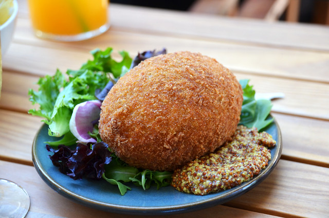 Scotch egg, Porto