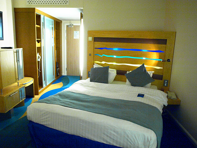 Bedroom, Radisson Blu Hotel, Stansted Airport, London